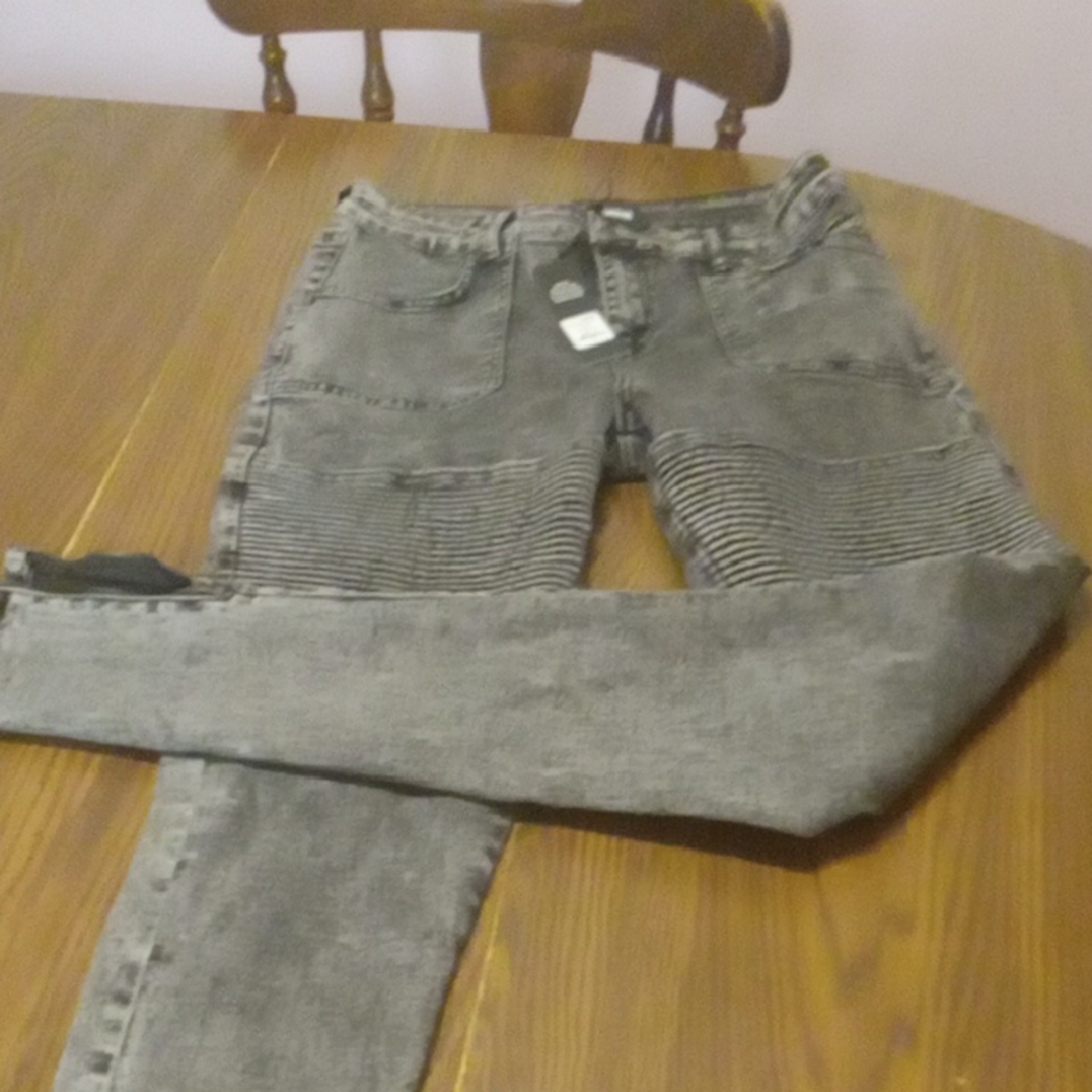 Fashion Nova Charcoal Skinny Jeans